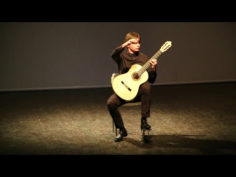 Anton Baranov plays 'La Triunfal' by Julio Sagreras live in Greece