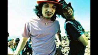 Los Delinquentes - A la luz del Lorenzo +letra (+lyrics)