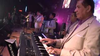 HERMANOS BARRON(EN VIVO EN ESCAPADE 2001 VOL .-2)