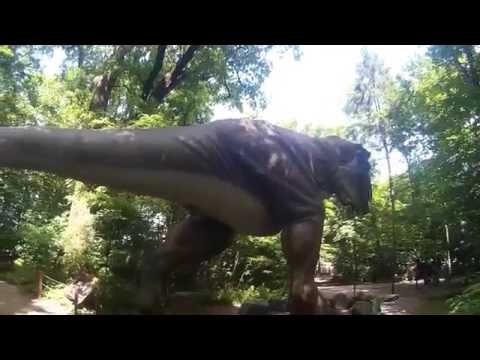 dinozatorland zator sikający dinozaur