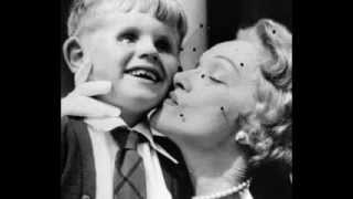 Marlene Dietrich, Sch..., Kleines Baby.