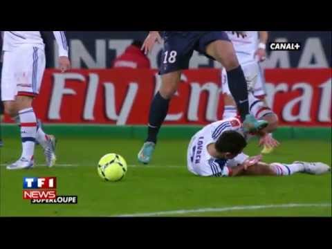 Copie de PSG-Lyon Ibrahimovic marche sur Lovren, les