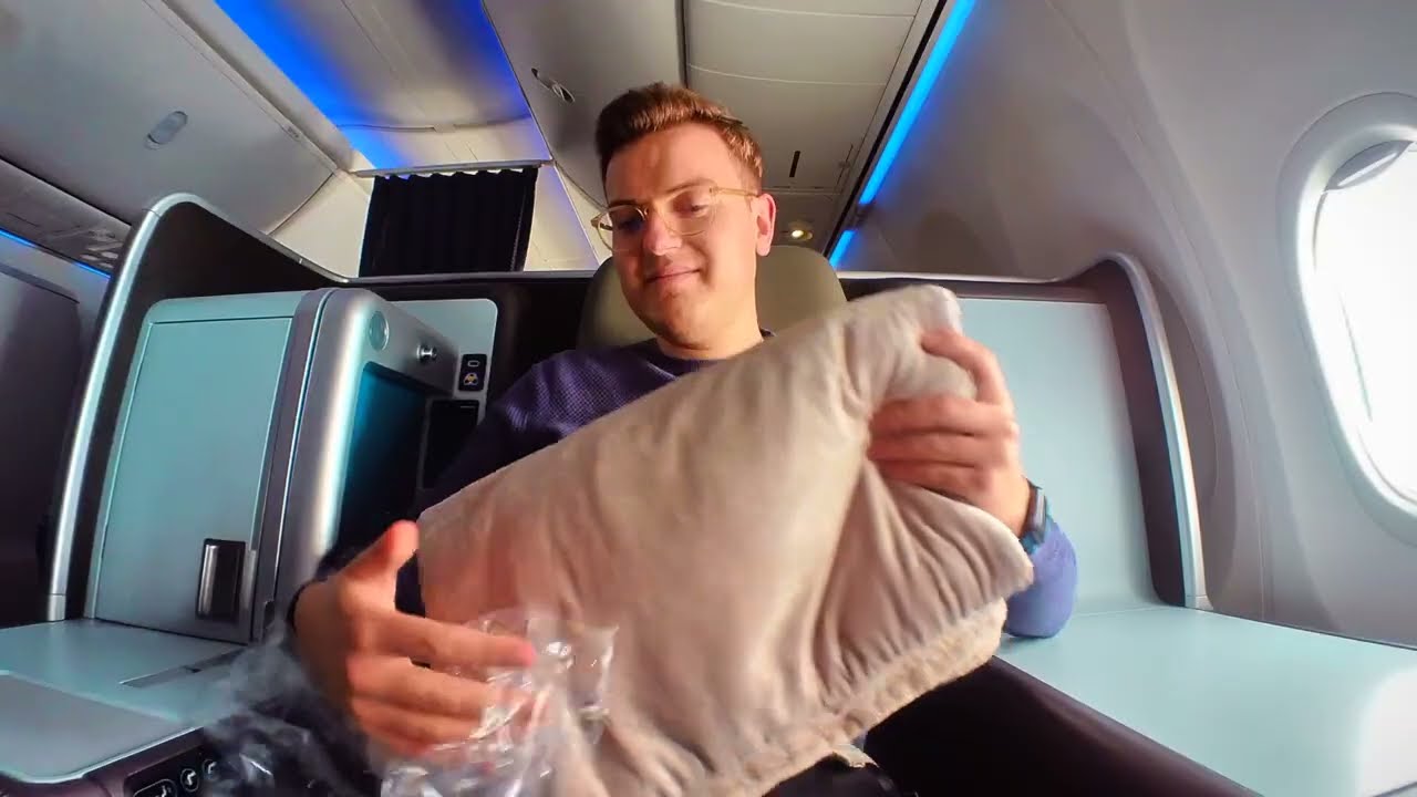 flydubai Business Class Lounge thumbnail