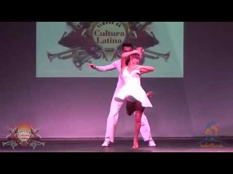 Baila Mundo​ - Michael Anderson e Aline Borges (Semana da Cultura Latina 2015)