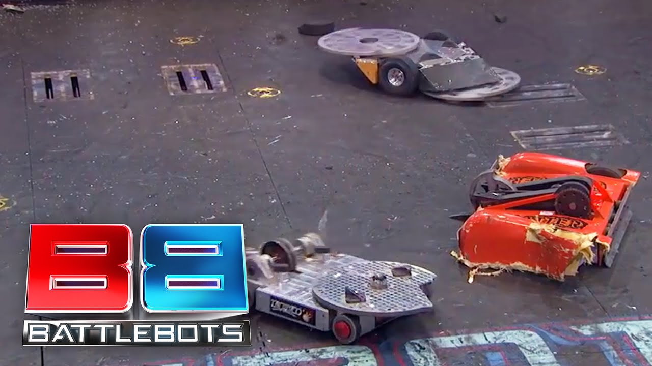 Rotator vs. The Disk O Inferno vs. Splatter | Season 2 Exhibition Rumble | BattleBots