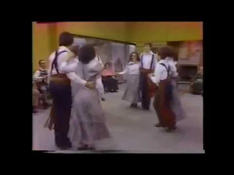 Mashup: La Danse à St-Dilon / Set Carré