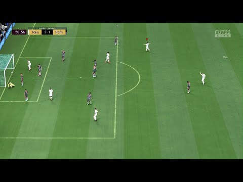 TOTY Messi finesse +30 meters. FIFA22