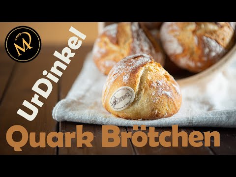 Soft, fluffy quark rolls with ancient spelt flour like from the bakery