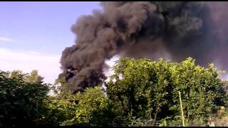 preview picture of video 'Nube nera e diossina, fiamme a Monte di Procida'