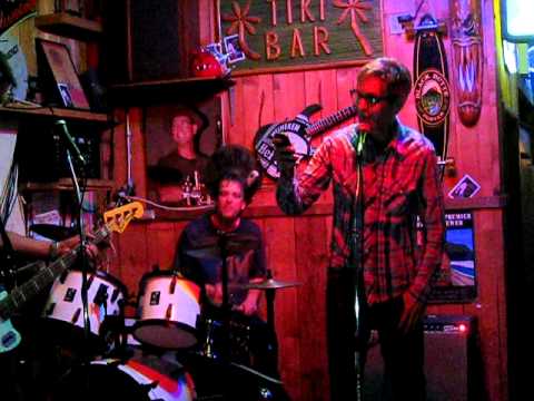 The Nards w/ Steve Poltz - "Worried About You" @the Tiki in PB 01-14-12