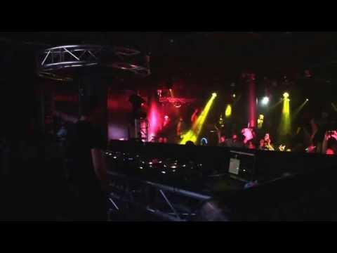 Markus Schulz SCREAM Bus Tour @ Soundgarden Hall playing Fisherman & Hawkins 'APACHE'