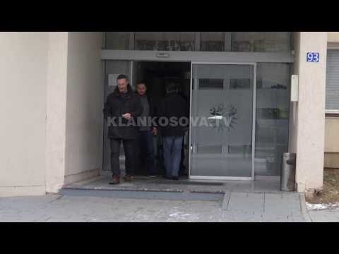 Doganieri kërcënon rojën e parkingut me armë, suspendohet - 03.01.2018 - Klan Kosova