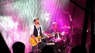 El Scorcho - Dashboard Confessional plays Weezer LIVE in Manila