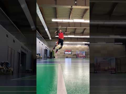 SlowMo Smash | BADMINTON