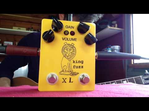 download lagu mp3 mp4 King Fuzz Xl, download lagu King Fuzz Xl gratis, unduh video klip King Fuzz Xl