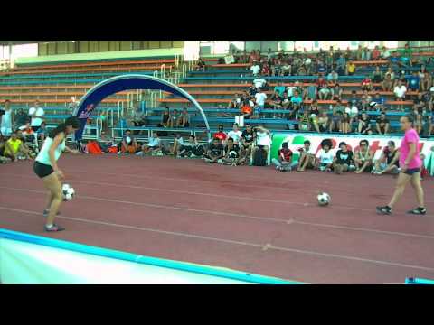 Lucia vs. Laura - Female battle for third place | SUPER BALL 2013