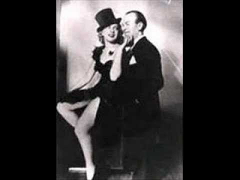 Lillian Lux  "Grine Bleter"   Lillian Lux canta "hojas verdes" en  idish   גרינע בליטער