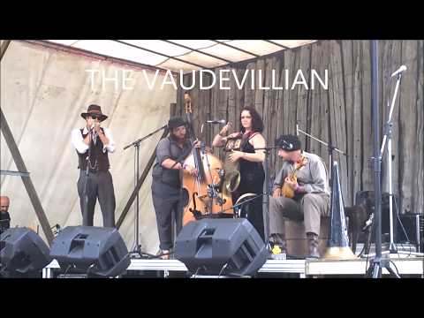 Jay Kipps with The Vaudevillian at Fred Eaglesmith Charity Picnic