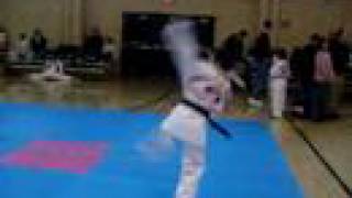 preview picture of video 'Taekwondo 540 move  by 10 year old boy'