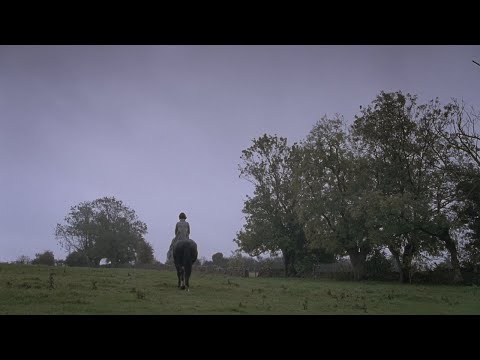 Jane rides to Netherfield in rain - Pride & Prejudice (1995) subs ES/PT-BR