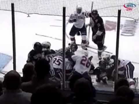 Robert Bortuzzo vs Mike Duco