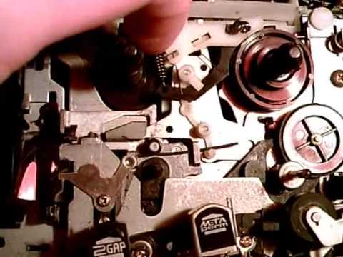 The mechanism of the JVC KD A22 cassette deck