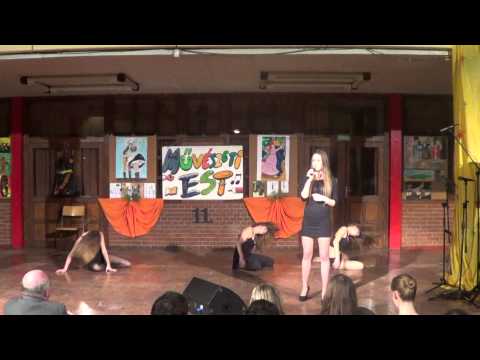 11. Művészeti est 2014.02.28 - Ponekker Virág (10a) - ének