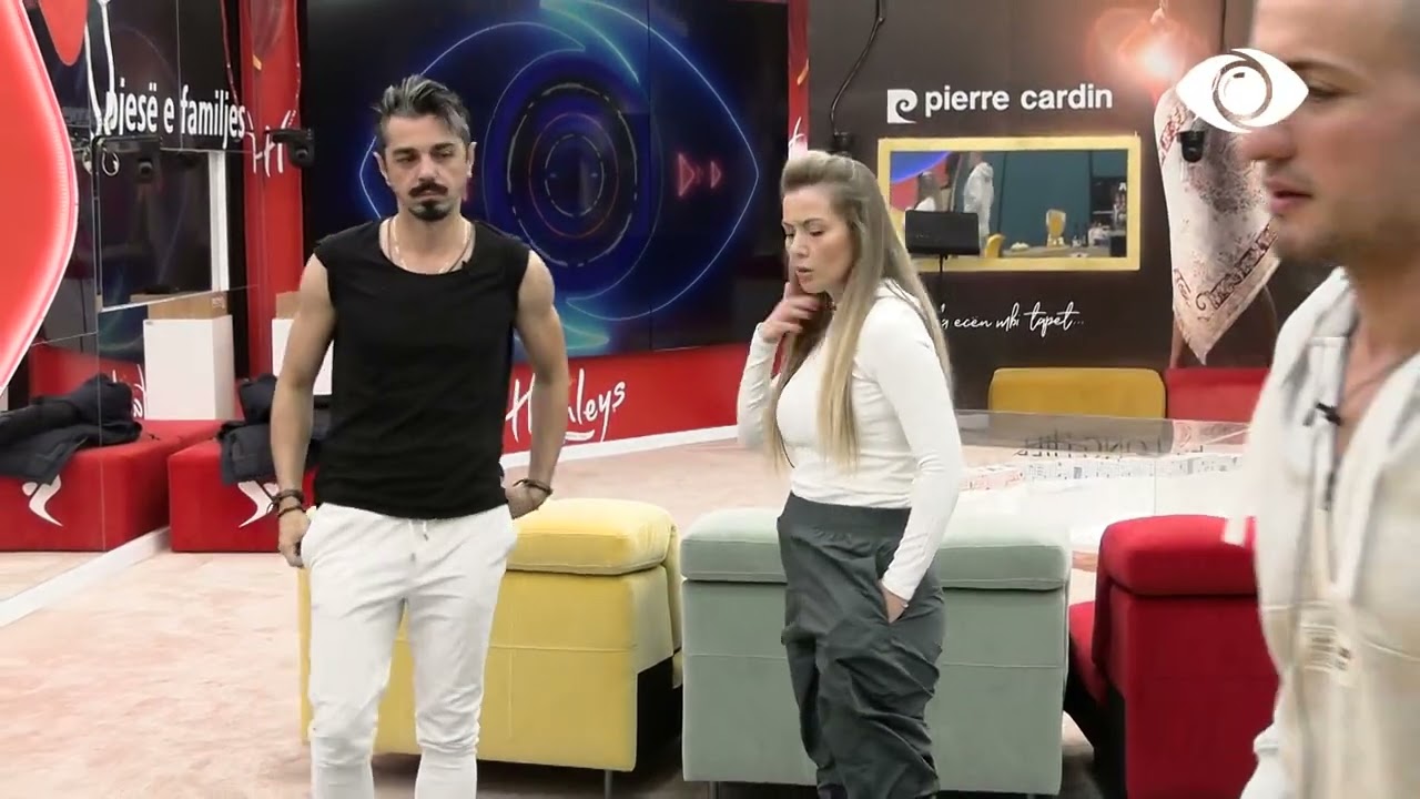 “Thotë ato që ka mësuar në librat e shkollës”/ Olta dhe Amosi analizojnë Tean si lojtare