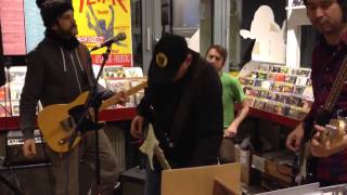 Paul Collins Beat at Flight 13 // Dreaming