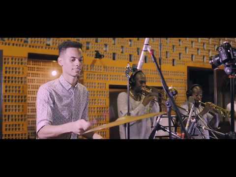 Los Negroni - Azuquita Pal Café Ft. Miguel Muniz