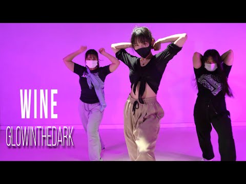 GLOWINTHEDARK feat. Angelo King & JM - Wine l Aria's Choreography