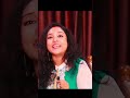 हाथ से हिलाने वाले लड़के करने के लिए क�