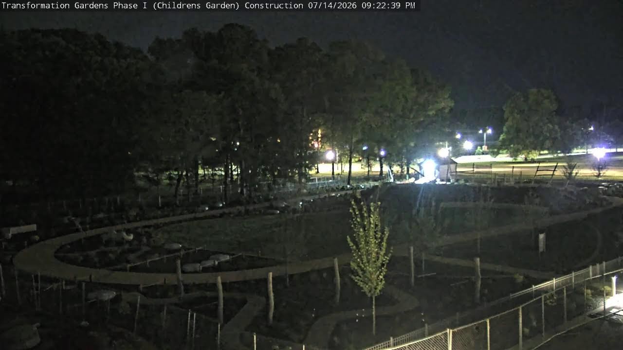 Live webcam view of Auburn Transformation Garden Build