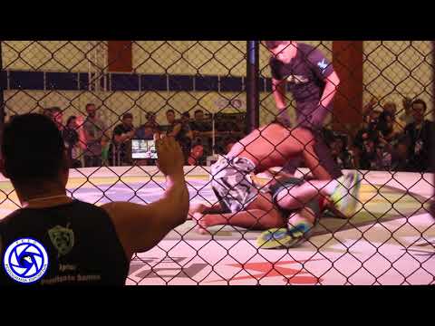 Murilo Couto lutando MMA.