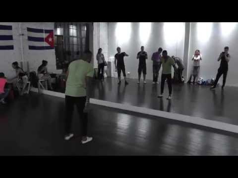 Salsa Class 03.11.15 at D'AKOKAN Dance School - Yoandy Villaurrutia & Natasha Sirenko