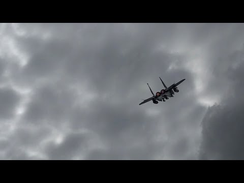 Amazing F-15E quick climb from RAF Lakenheath!