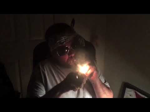 download lagu mp3 mp4 Smoking Bed Bugs, download lagu Smoking Bed Bugs gratis, unduh video klip Smoking Bed Bugs