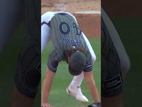 Brandon Sproat had an awesome reaction to this double play 🤣🤣