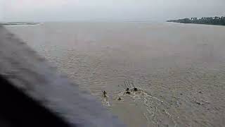preview picture of video 'Ganga river flooded in ballia chapra rail connecting bridge $new railway bridge working..'