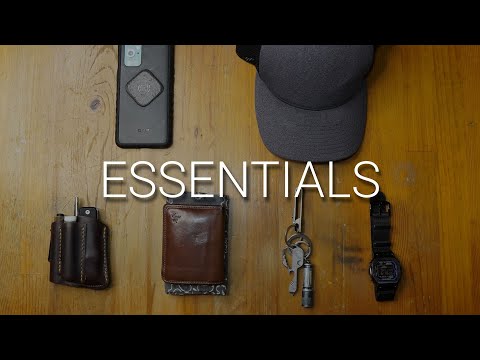 My Minimalist Everyday Carry (+Gear I'm Testing) in 2025