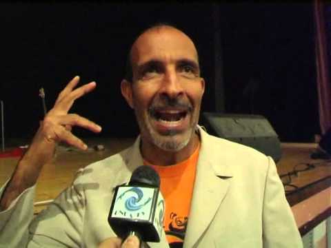 ONDA TG 14.11.2013 - JONIS BASCIR A SULMONA  CON LO SPETTACOLO: BEIGE L'IMPORTANZA DI ESSERE DIVERSO