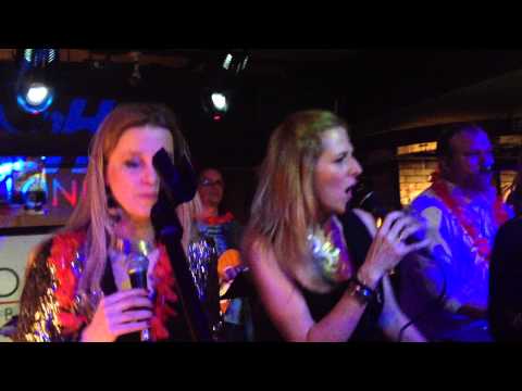 Wolf Kati és a Sunny Dance Band - It's Raining Men