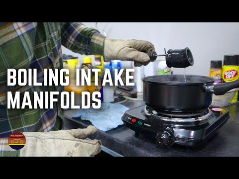 CB750 Chopper Revival - Boiling The Intake Manifolds To Soften Rubber!