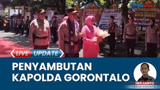 Suasana Penyambutan Kapolda Gorontalo yang Baru Gunakan Pedang Pora oleh 22 Personel