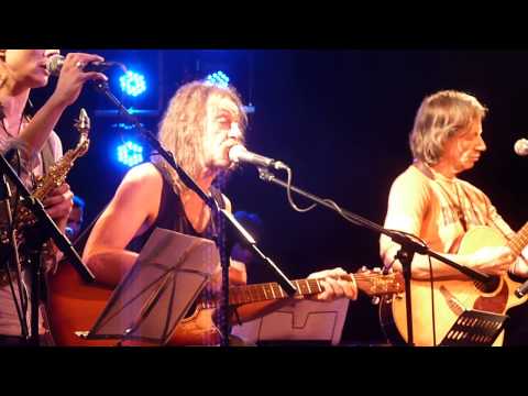 "Krieg" im Postbahnhof - die Randgruppencombo ist da !