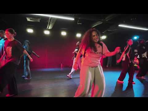 TAYC, FALLY IPUPA - SUIS MOI | LONDON DANCE CLASS | CHOREOGRAPHY BY @__itsjohnny