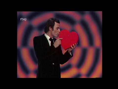 Julio Iglesias - Can't Take My Eyes Off You [Music Video] - La Parcela de Julio Iglesias (1976)