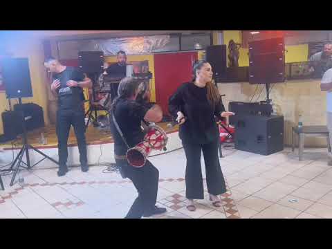 ne Asti me kengetaren vojsava