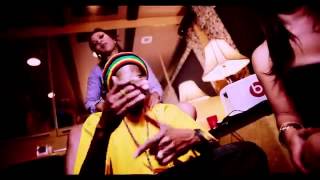 E-40 Featuring Snoop Dogg, Daz, Kurupt - "What You Smokin" (Official Video)