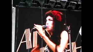 Amy Winehouse - Band Intro live at V Festival Chelmsford, Essex, England | August 17, 2008
